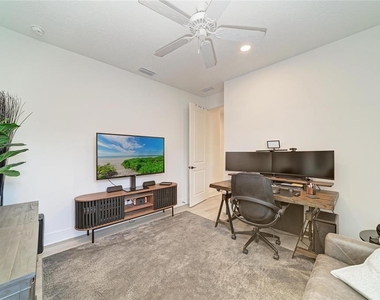 1047 Waterline Court - Photo Thumbnail 27