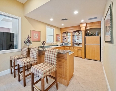 8904 Legacy Court - Photo Thumbnail 6