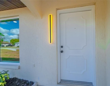 1461 Royal Road - Photo Thumbnail 6