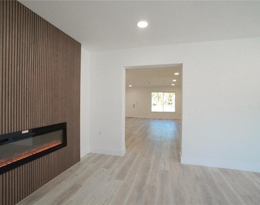 1461 Royal Road - Photo Thumbnail 24