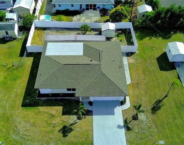 1461 Royal Road - Photo Thumbnail 3