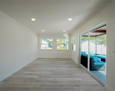 1461 Royal Road - Photo Thumbnail 15