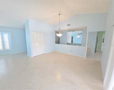 3601 Garden Lakes Clenet - Photo Thumbnail 6