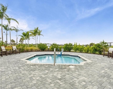 12470 Wellen Golf Street - Photo Thumbnail 51