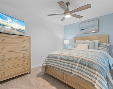 12470 Wellen Golf Street - Photo Thumbnail 24