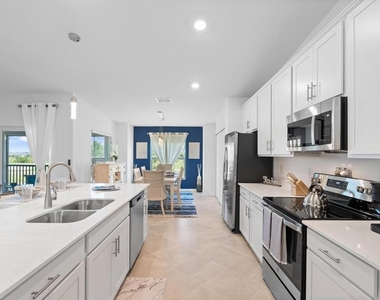12470 Wellen Golf Street - Photo Thumbnail 8