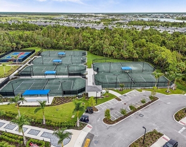 12470 Wellen Golf Street - Photo Thumbnail 40