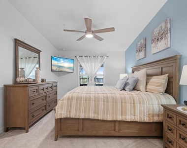 12470 Wellen Golf Street - Photo Thumbnail 19
