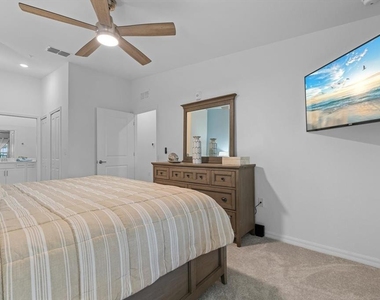 12470 Wellen Golf Street - Photo Thumbnail 20