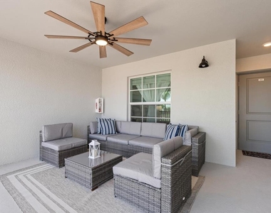 12470 Wellen Golf Street - Photo Thumbnail 2