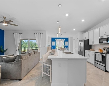 12470 Wellen Golf Street - Photo Thumbnail 6