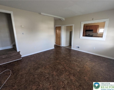 1627 Jill Street - Photo Thumbnail 3