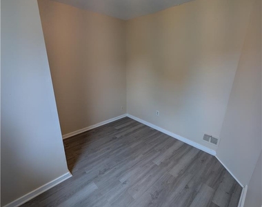 1627 Jill Street - Photo Thumbnail 11