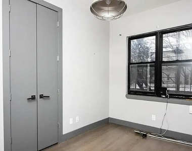 1820 Palmetto Street - Photo Thumbnail 4