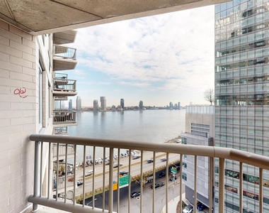 401 E 34th St - Photo Thumbnail 3