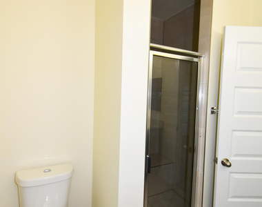 902 Bromyard Drive - Photo Thumbnail 23