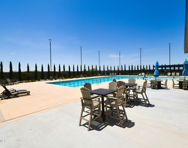 902 Bromyard Drive - Photo Thumbnail 43
