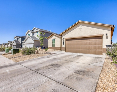 2245 Small Mountain Place - Photo Thumbnail 15