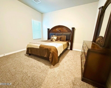 2245 Small Mountain Place - Photo Thumbnail 5