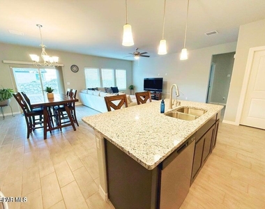2245 Small Mountain Place - Photo Thumbnail 3