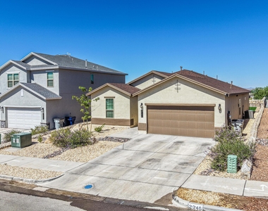 2245 Small Mountain Place - Photo Thumbnail 25