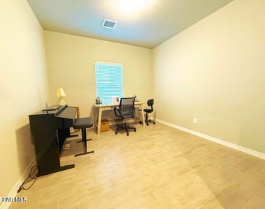 2245 Small Mountain Place - Photo Thumbnail 6