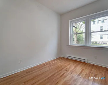 522 Elm Street - Photo Thumbnail 11