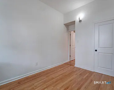 522 Elm Street - Photo Thumbnail 4