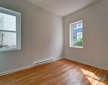 522 Elm Street - Photo Thumbnail 6