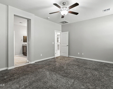 3964 Desert Nomad Drive - Photo Thumbnail 17