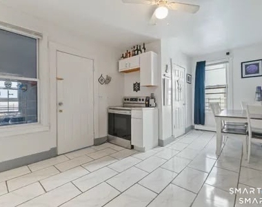 147 Martin Street - Photo Thumbnail 2