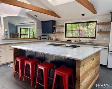 32 Tuxis Road - Photo Thumbnail 8