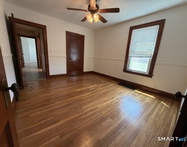 488 South Street - Photo Thumbnail 9