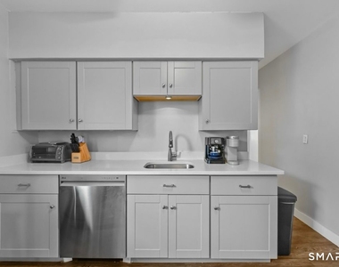 115 Harborview Avenue - Photo Thumbnail 5