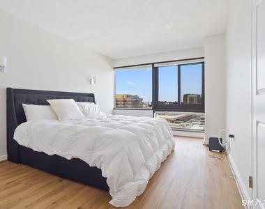 127 Greyrock Place - Photo Thumbnail 4