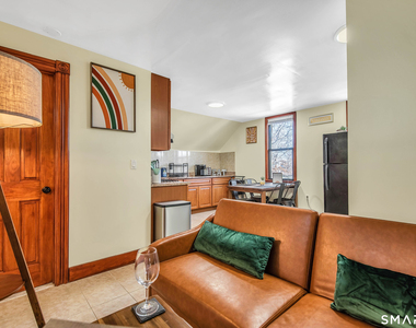 31 Canner Street - Photo Thumbnail 3