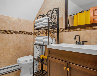 31 Canner Street - Photo Thumbnail 7