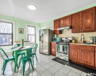 31 Canner Street - Photo Thumbnail 1