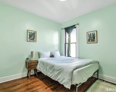 31 Canner Street - Photo Thumbnail 6
