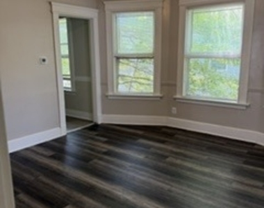 119 Hobart Street - Photo Thumbnail 7