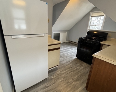 11 Roberts Street - Photo Thumbnail 2