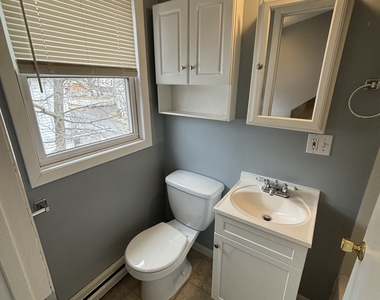 11 Roberts Street - Photo Thumbnail 6