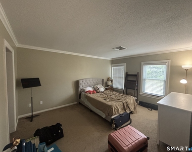 15 Highland Street - Photo Thumbnail 7