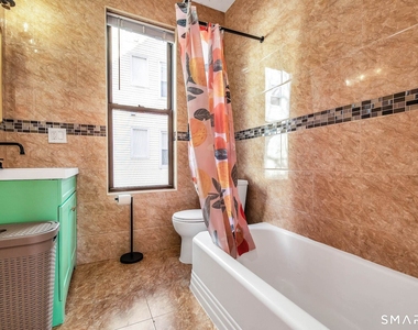 31 Canner Street - Photo Thumbnail 7