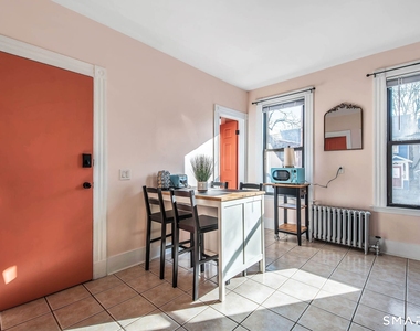 31 Canner Street - Photo Thumbnail 5