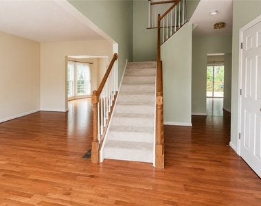 1619 Norman Dr - Photo Thumbnail 3