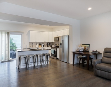 239 Faulk Drive - Photo Thumbnail 5