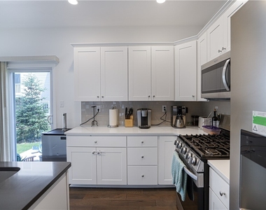 239 Faulk Drive - Photo Thumbnail 2