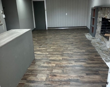 2858 B Freeport Road - Photo Thumbnail 10