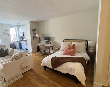 780 Greenwich Street - Photo Thumbnail 1